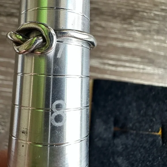 Elegant Silver Silver Knot  Love Knot Pretzel Ring stamped 925 Mexico? Size 7 - Picture 6 of 6